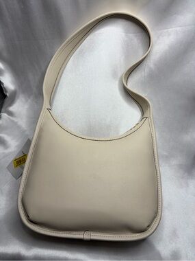 COACH Elegant Chalk Shoulder Bag –